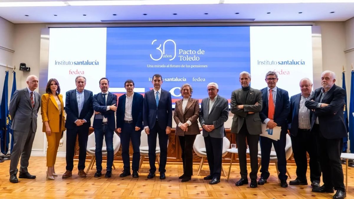 Foto-Instituto-Santalucia-y-FEDEA-30a-anos-del-pacto-de-Toledo.jpeg Treinta años después, el Pacto de Toledo nos recuerda que sin consenso no hay pensiones sostenibles